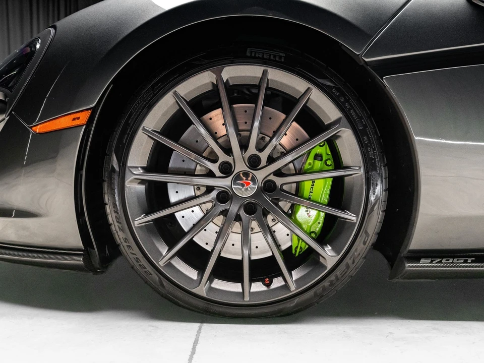 2017 McLaren 570S - Image 3 of 31