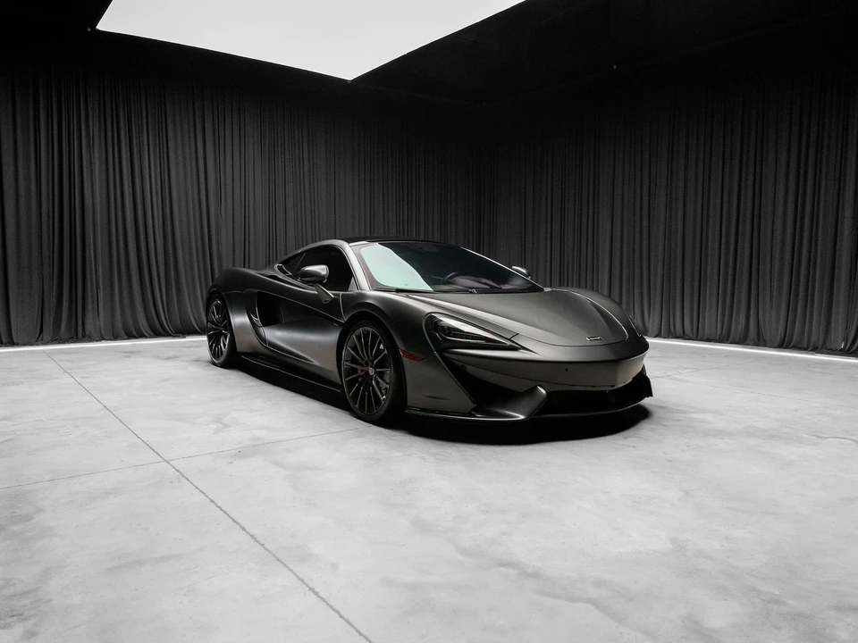 2017 McLaren 570S - Image 4 of 31
