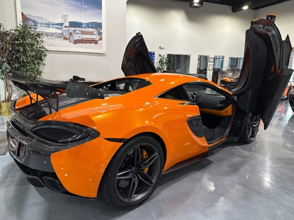 2017 McLaren 570S - Image 7 of 21