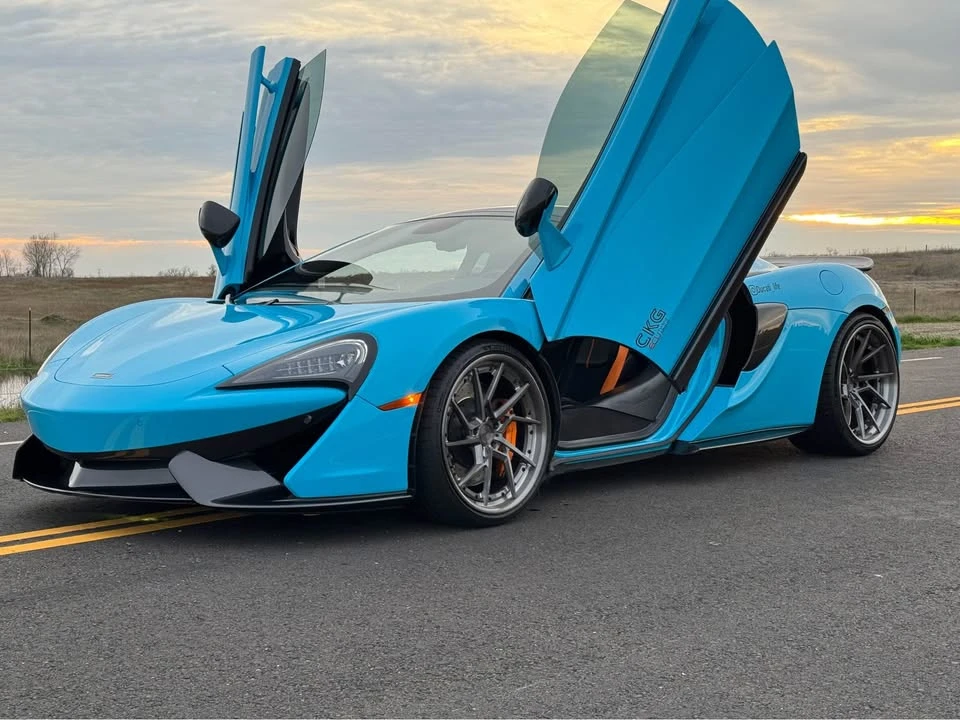 2017 McLaren 570GT - Image 8 of 10