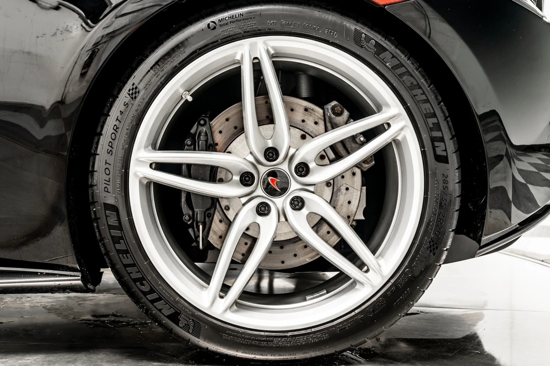 2017 McLaren 570GT - Image 11 of 21