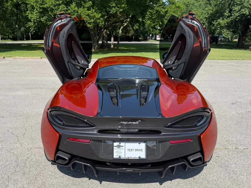 2017 McLaren 570S - Image 6 of 12