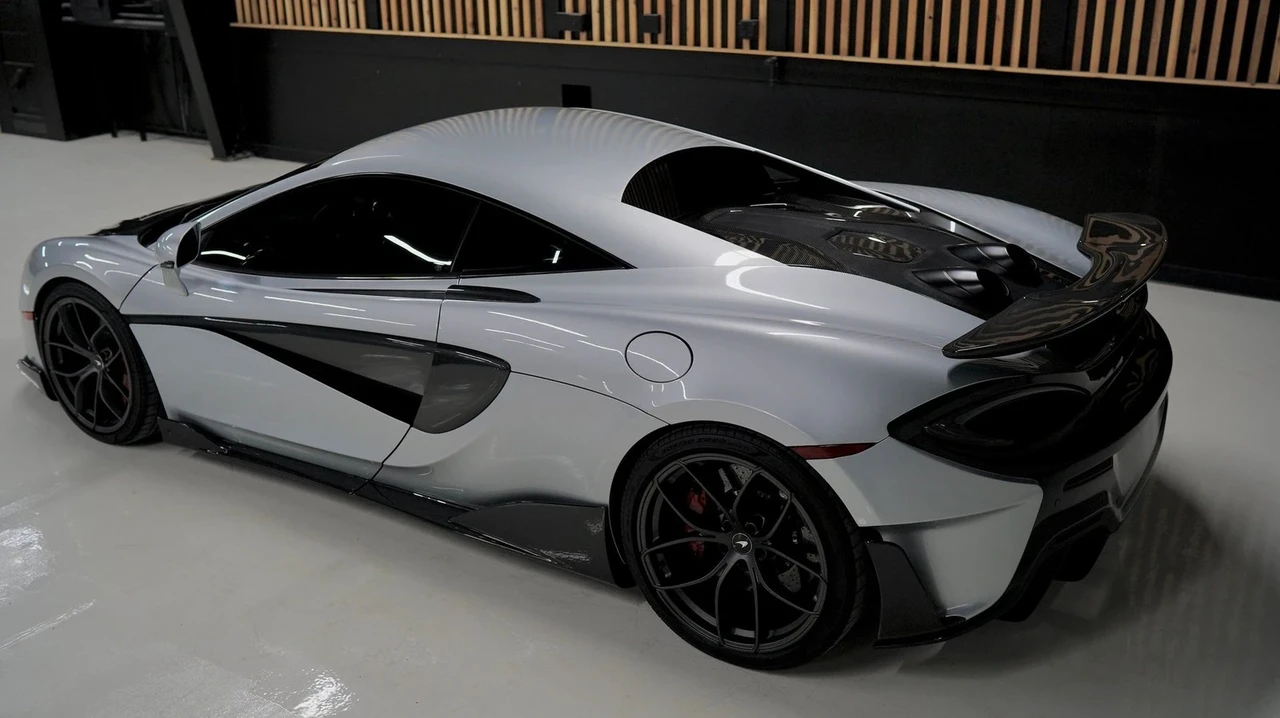 2017 McLaren 570S - Image 10 of 21