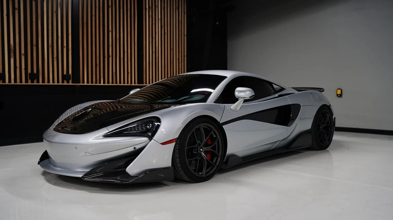 2017 McLaren 570S - Image 3 of 21