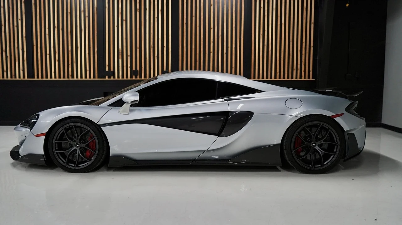 2017 McLaren 570S - Image 8 of 21