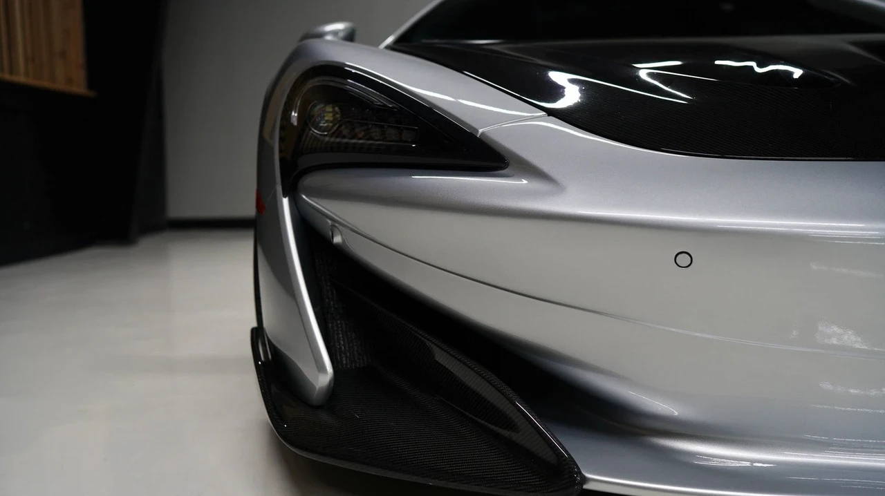 2017 McLaren 570S - Image 11 of 21