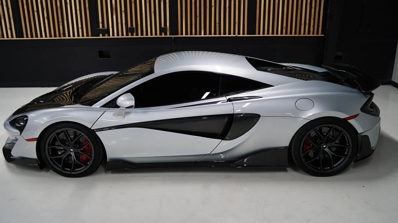 2017 McLaren 570S - Image 6 of 21