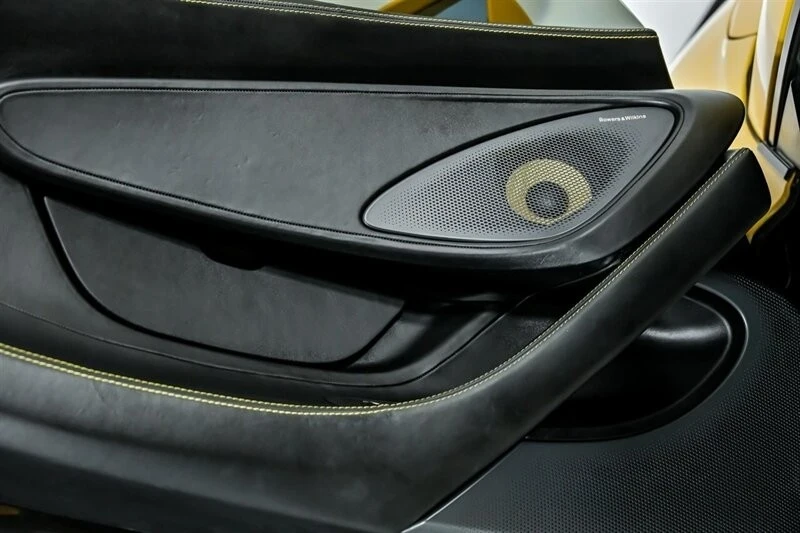 2017 McLaren 570 - Image 20 of 21