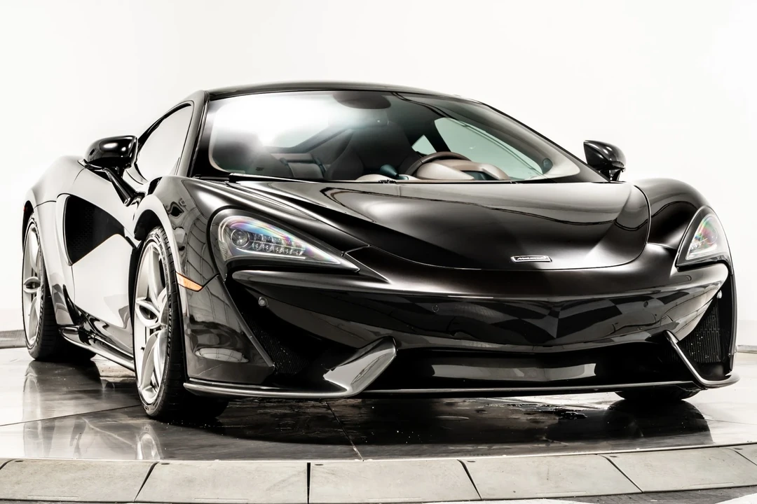 2017 McLaren 570 - Image 3 of 21
