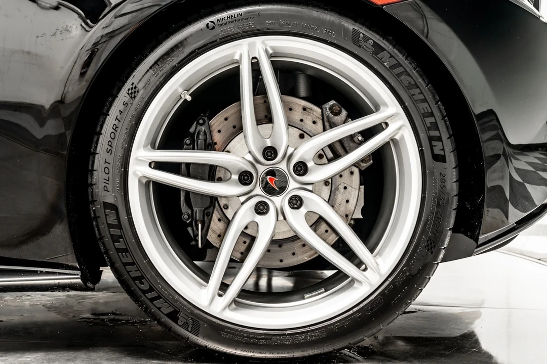 2017 McLaren 570 - Image 11 of 21