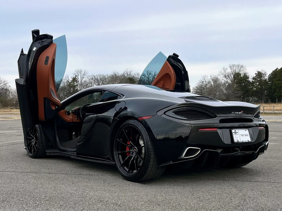 2017 McLaren 570S - Image 4 of 21