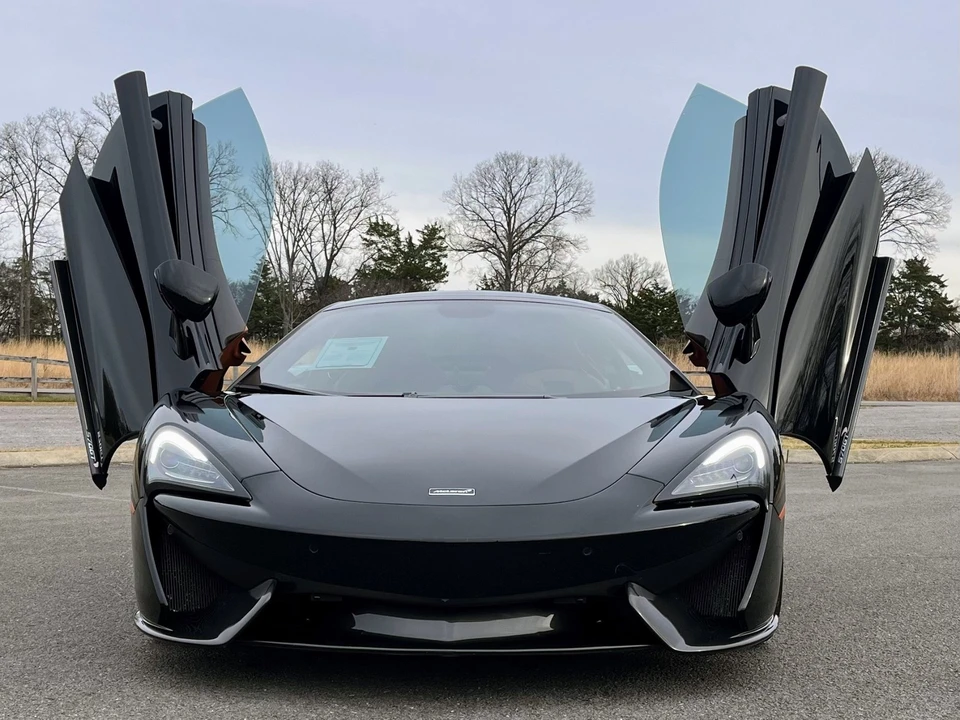 2017 McLaren 570S - Image 5 of 21