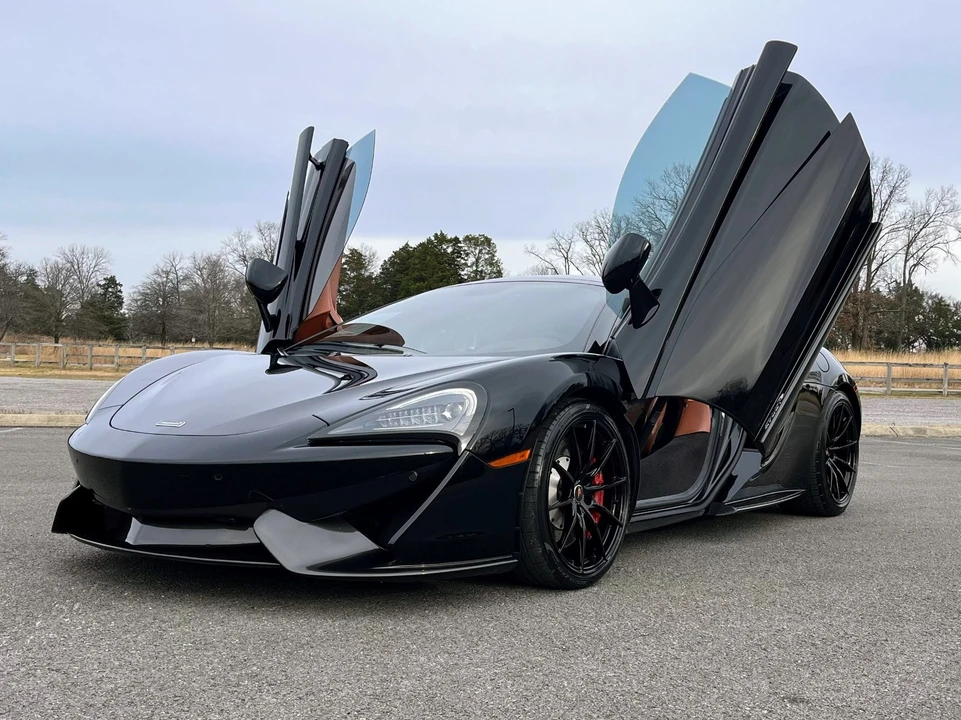 2017 McLaren 570S - Image 2 of 21