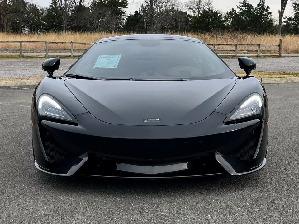 2017 McLaren 570S - Image 11 of 21