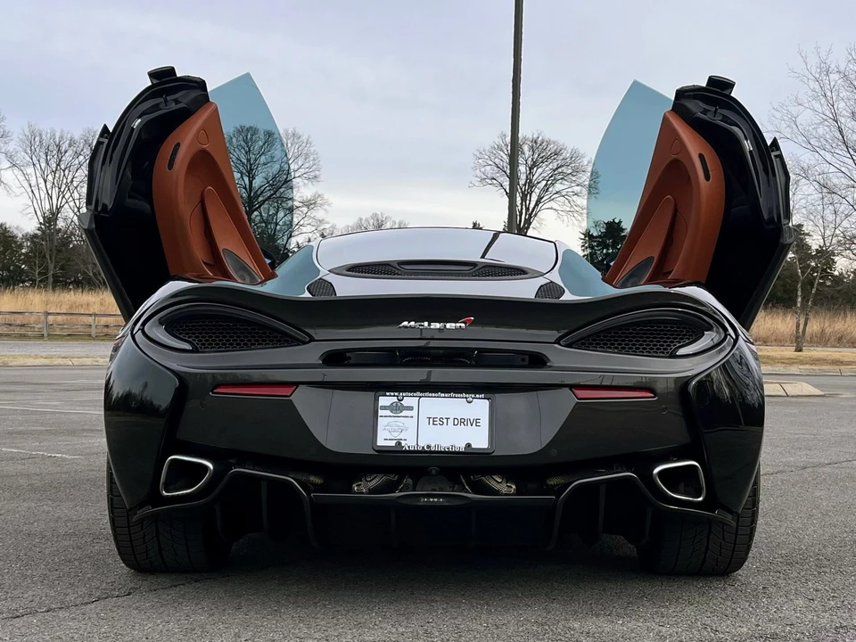 2017 McLaren 570S - Image 6 of 21