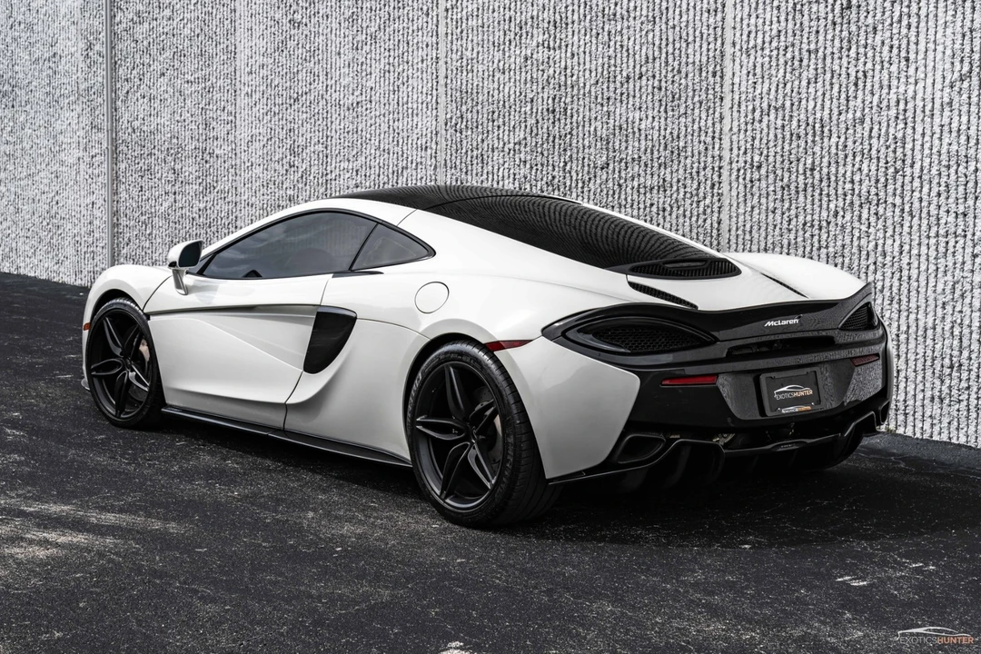 2017 McLaren 570S - Image 18 of 21
