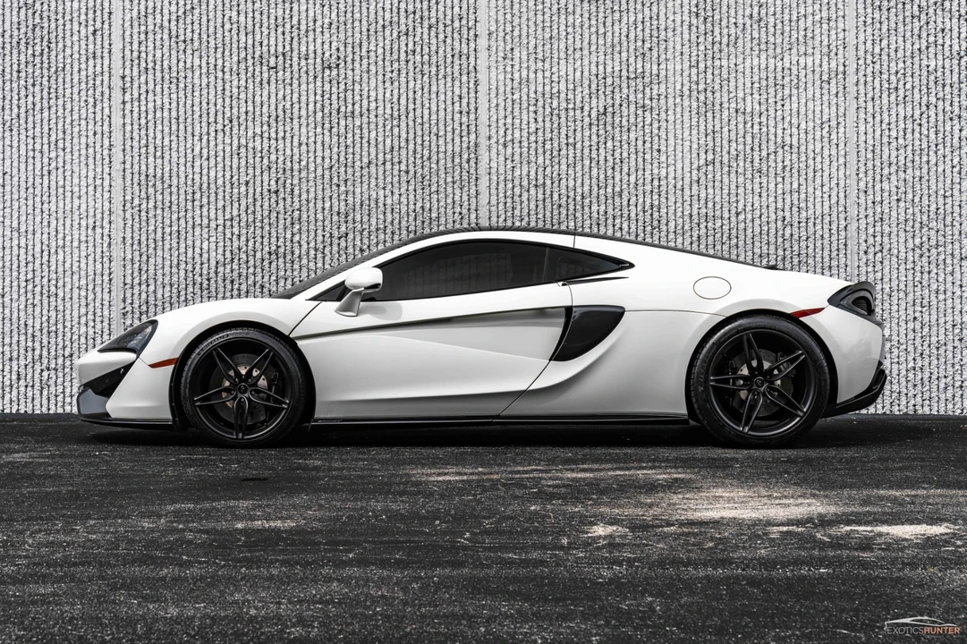 2017 McLaren 570S - Image 17 of 21