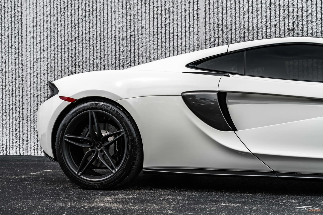 2017 McLaren 570S - Image 11 of 21