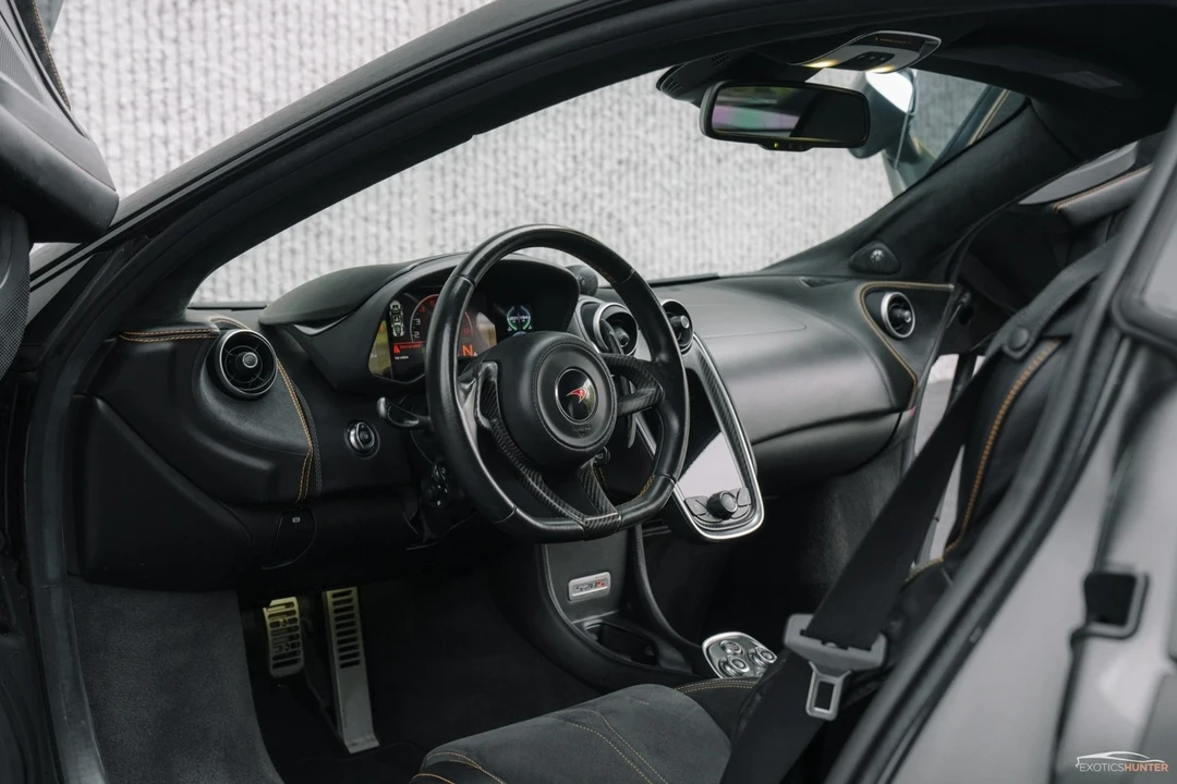 2017 McLaren 570S - Image 9 of 12