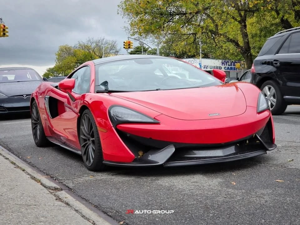 2017 McLaren 570GT - Image 2 of 17