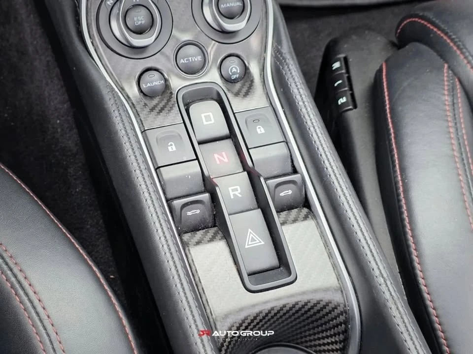 2017 McLaren 570GT - Image 14 of 17