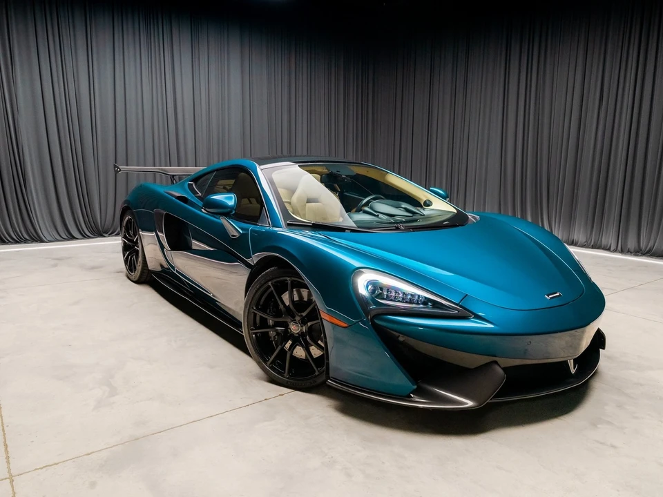 2017 McLaren 570GT - Image 9 of 12