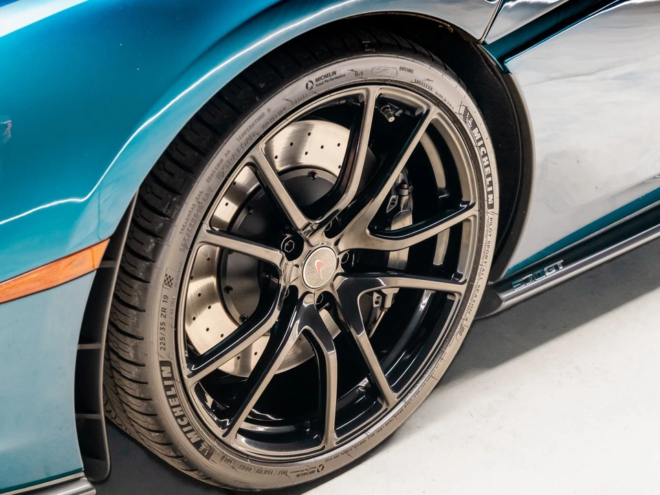 2017 McLaren 570GT - Image 4 of 12
