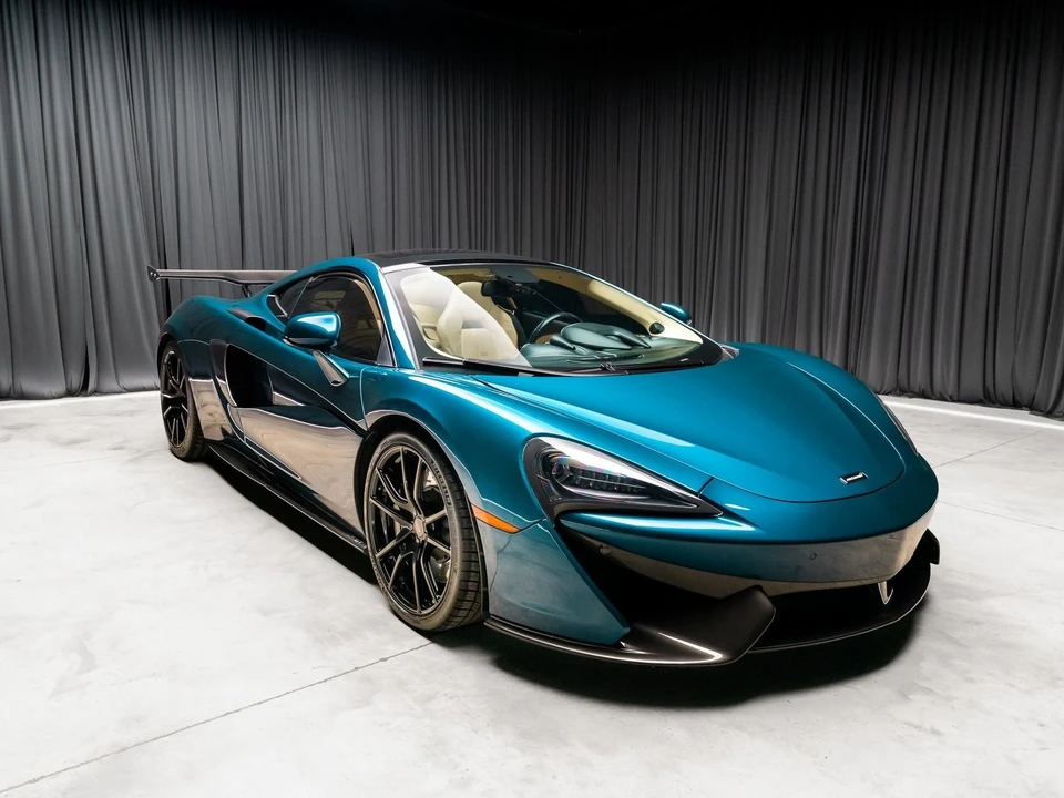 2017 McLaren 570GT - Image 10 of 12