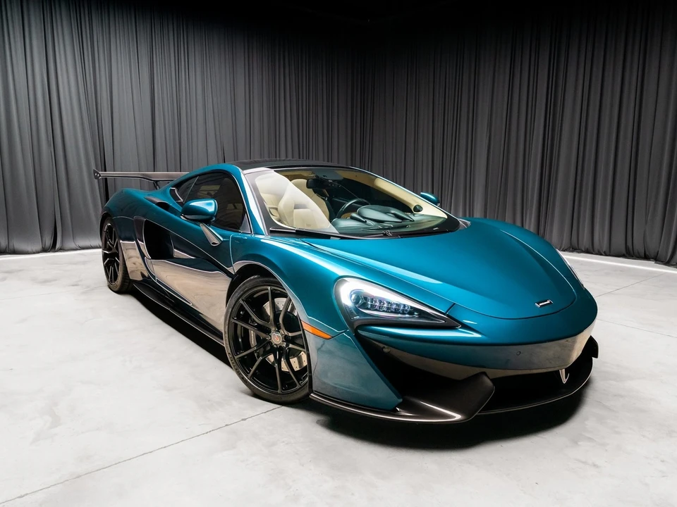 2017 McLaren 570GT - Image 8 of 12