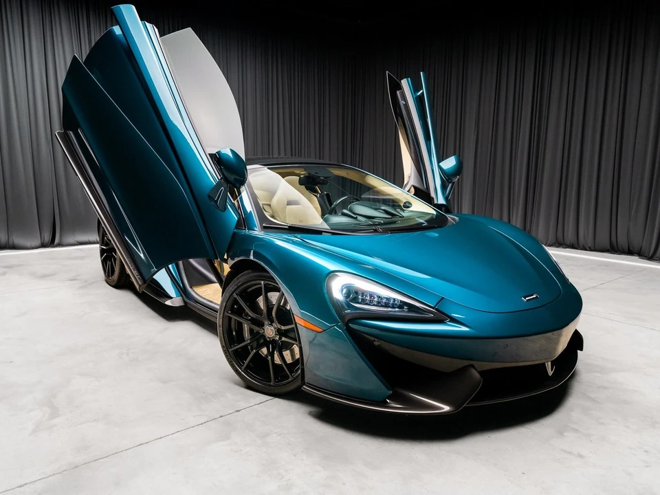 2017 McLaren 570GT - Image 7 of 12