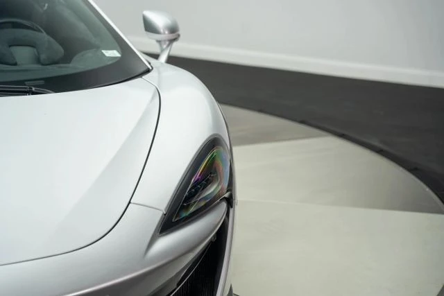 2017 McLaren 570GT - Image 14 of 30