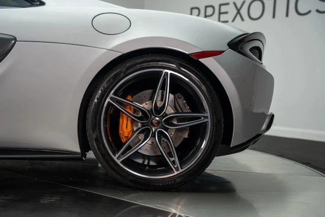 2017 McLaren 570GT - Image 17 of 30