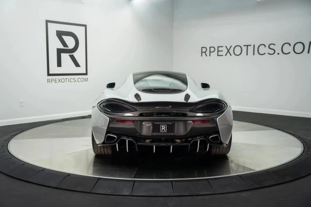 2017 McLaren 570GT - Image 9 of 30