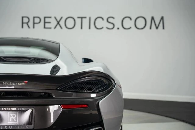 2017 McLaren 570GT - Image 21 of 30