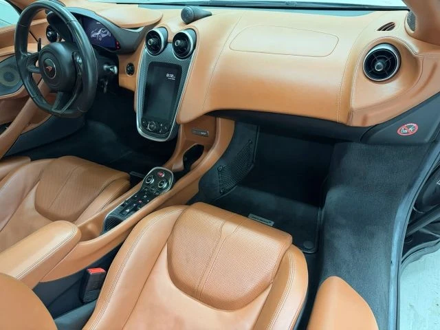 2017 McLaren 570GT - Image 9 of 31
