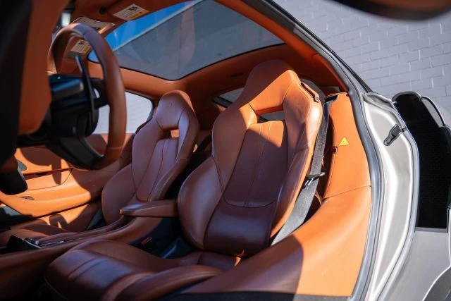 2017 McLaren 570GT - Image 3 of 17