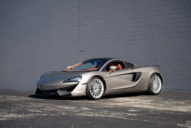 2017 McLaren 570GT - Image 6 of 17