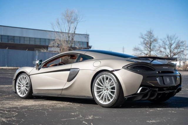 2017 McLaren 570GT - Image 11 of 17