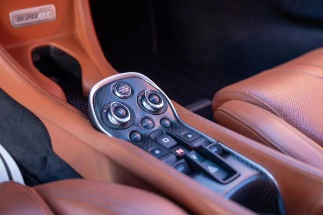 2017 McLaren 570GT - Image 17 of 17