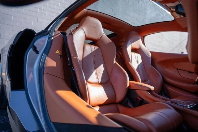 2017 McLaren 570GT - Image 13 of 17