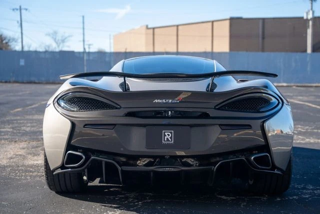 2017 McLaren 570GT - Image 10 of 17