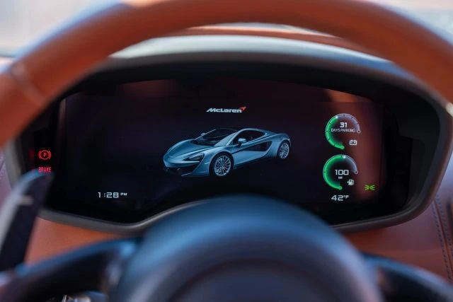 2017 McLaren 570GT - Image 15 of 17