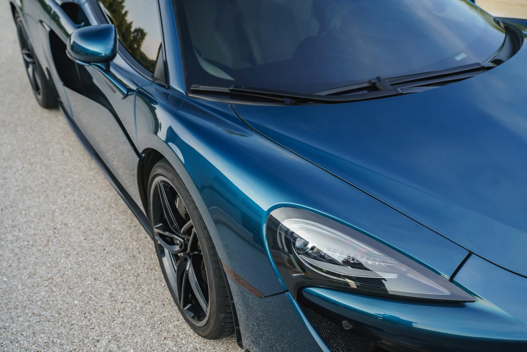 2017 McLaren 570GT - Image 28 of 31