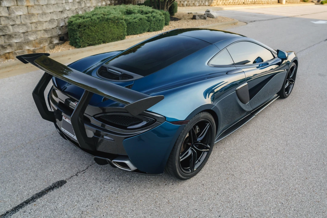2017 McLaren 570GT - Image 19 of 31
