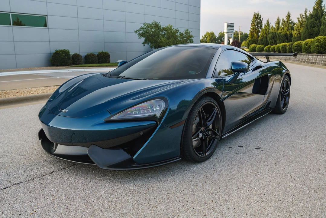 2017 McLaren 570GT - Image 13 of 31