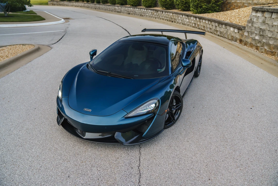 2017 McLaren 570GT - Image 8 of 31