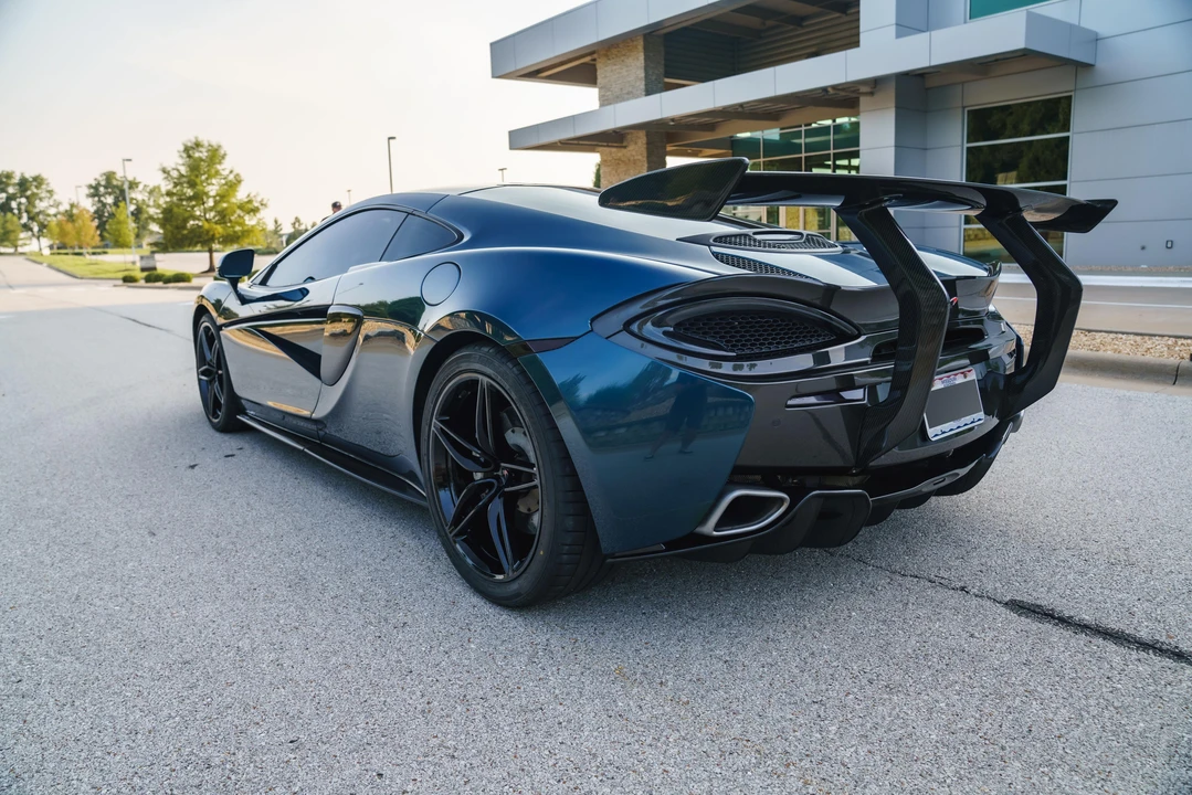 2017 McLaren 570GT - Image 16 of 31
