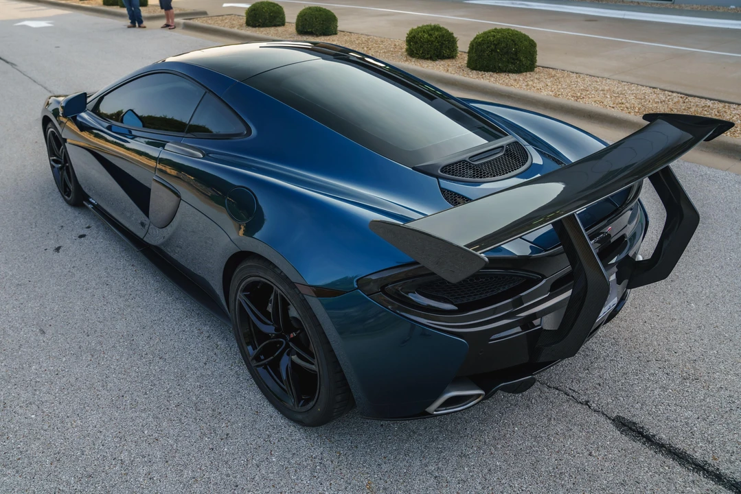 2017 McLaren 570GT - Image 15 of 31