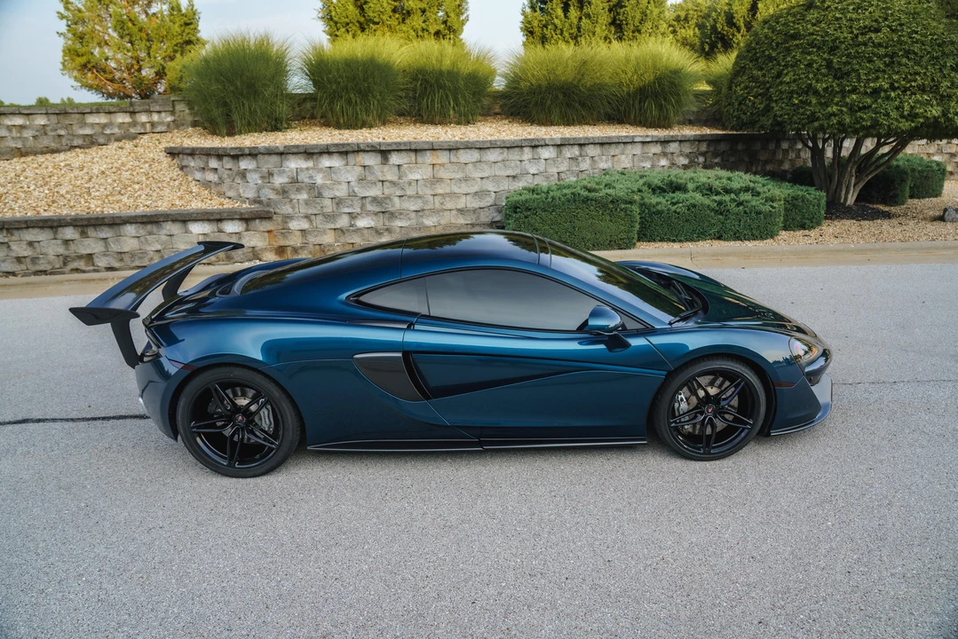2017 McLaren 570GT - Image 20 of 31