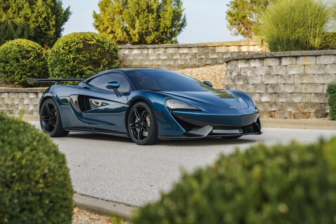 2017 McLaren 570GT - Image 23 of 31